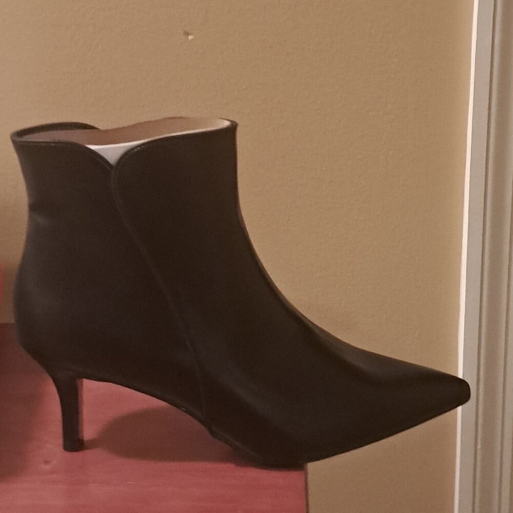 Lauren Blakwell boots Francis